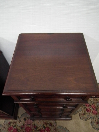 Antique Pair of Victorian Bedside Cabinets/Chests