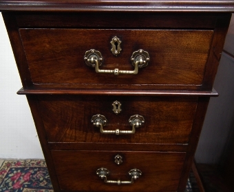 Antique Pair of Victorian Walnut Bedside Cabinets