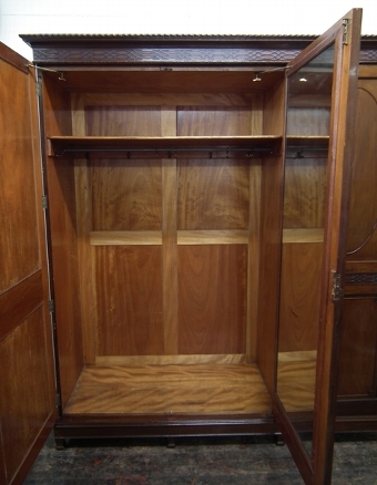 Antique Georgian Style Mahogany 3 Door Wardrobe