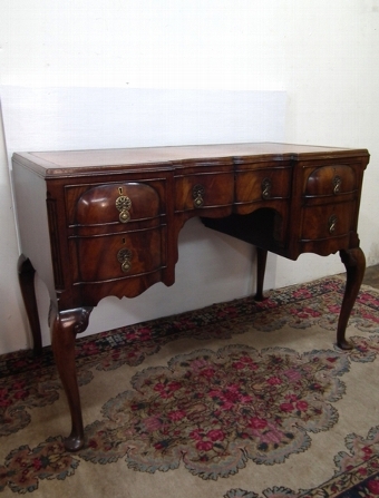 Queen Anne Style Serpentine Desk