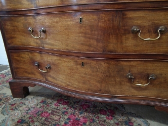 Antique George III Mahogany Serpentine Chest of Drawers