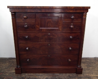 Early Victorian Mahogany Chest of Drawers