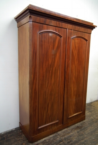 Victorian Figured Spanish Mahogany 2 Door Wardrobe