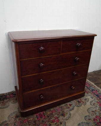Victorian Spanish Figured Mahogany Chest of Drawers