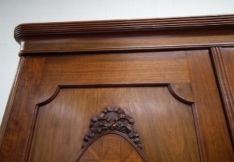 Antique Late Victorian 3 Door Walnut Wardrobe