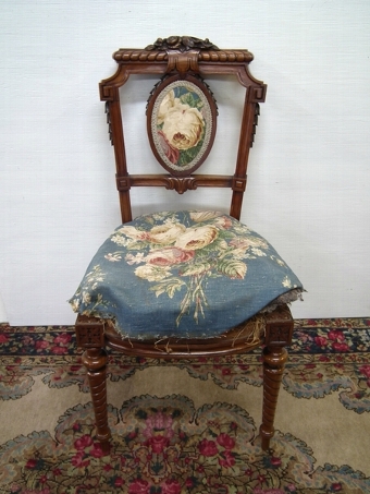 Antique Victorian Walnut Parlour Chair