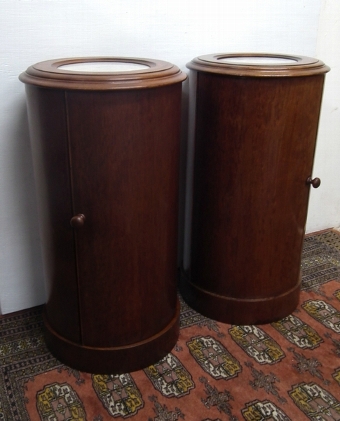 Pair of Victorian Mahogany Bedside Cabinets/Pedestals