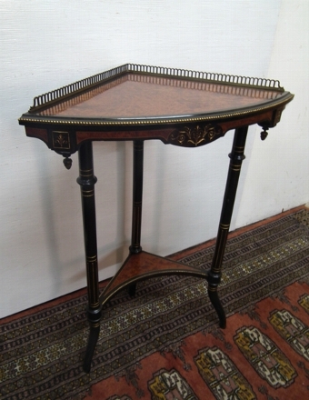 Victorian Amboyna Corner Occasional Table