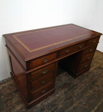 Edwardian Walnut Kneehole Desk