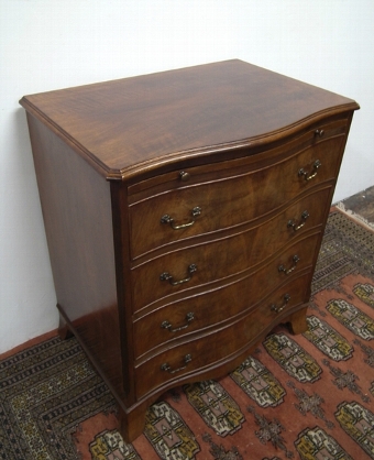 Small Mahogany Serpentine Chest of Drawers
