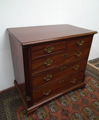 George III Neat Sized Mahogany Chest of Drawers