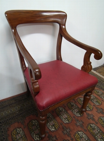 Early Victorian Mahogany Armchair/Desk Chair
