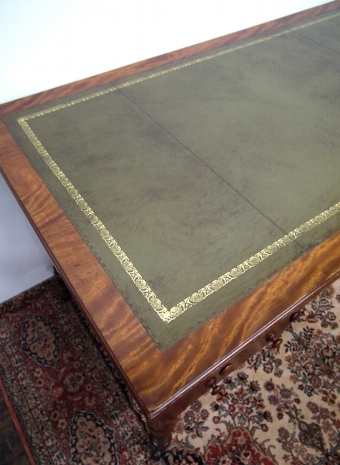 Antique Late Victorian Mahogany Desk/Library Table