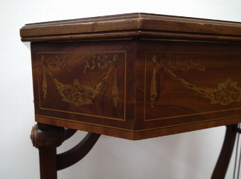 Antique Victorian Marquetry Inlaid Bijouterie/Curio Table