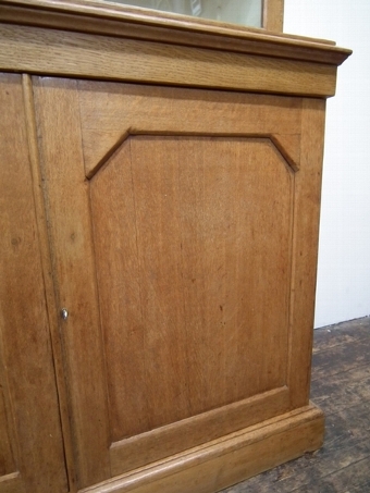 Antique Victorian Oak 2 Door Cabinet Bookcase