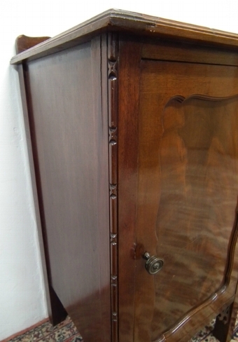 Antique Pair of Mahogany Bedside Cabinets