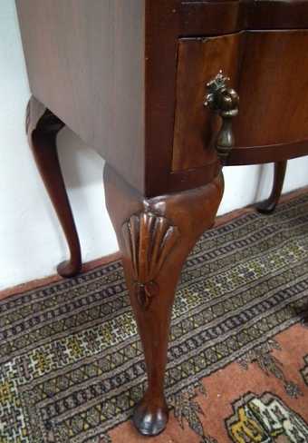 Antique Pair of Queen Anne Style Bedside Lockers