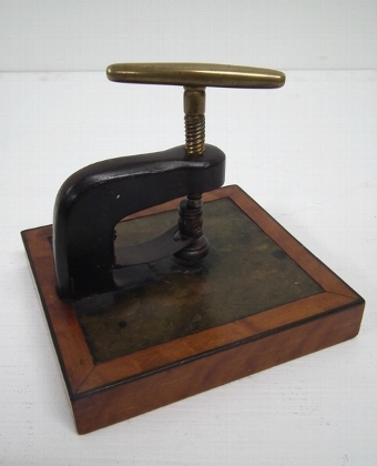 George IV Desk Top Seal