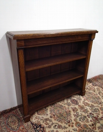 Neat Sized Late Victorian Oak Open Bookcase