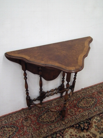 Queen Anne Style Drop Leaf Table