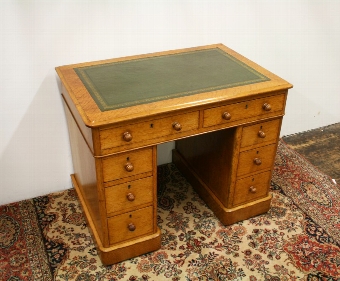 Small Victorian Oak Pedestal Desk