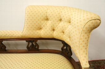 Antique Late Victorian Walnut Chaise Longue