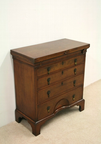 Queen Anne Style Walnut Bachelor Chest