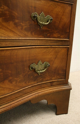 Antique Georgian Style Neat Sized Mahogany Chest of Drawers