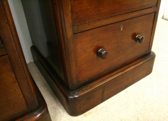 Antique Pair of Victorian Mahogany Bedside Cabinets