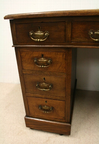 Antique Late Victorian Oak Kneehole Desk
