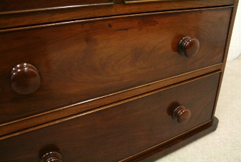 Antique Victorian Neat Sized Mahogany chest of Drawers