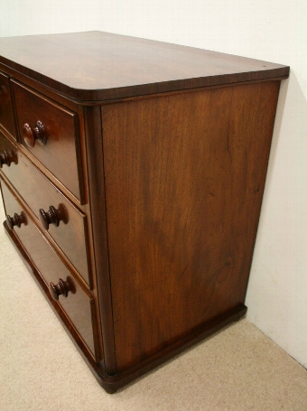 Antique Victorian Neat Sized Mahogany chest of Drawers