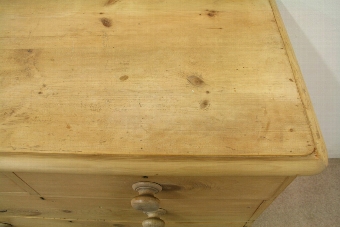 Antique Victorian Yellow Pine Chest of Drawers