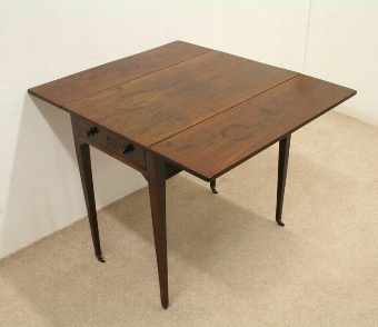 Antique George III Neat Sized Mahogany Pembroke Table