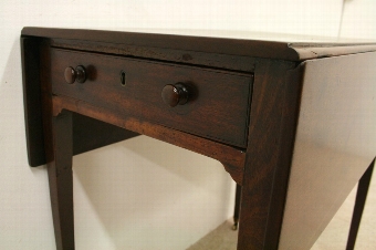 Antique George III Neat Sized Mahogany Pembroke Table