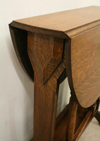 Antique Neat Sized Oak Gateleg Table