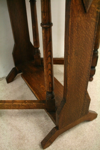 Antique Neat Sized Oak Gateleg Table