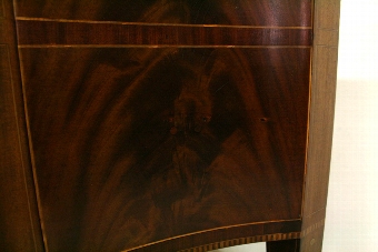 Antique George III Mahogany Serpentine Sideboard