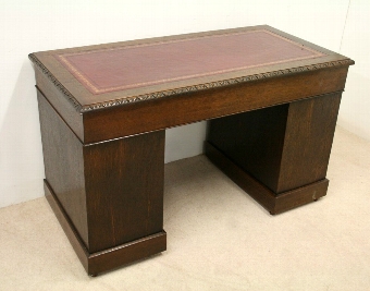 Antique Victorian Carved Oak Kneehole Desk