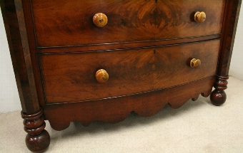 Antique Victorian Mahogany Bow Front Chest of Drawers