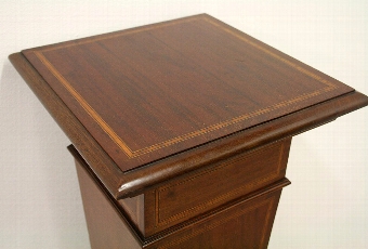 Antique Sheraton Style Inlaid Mahogany Pedestal