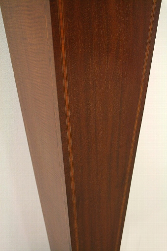 Antique Sheraton Style Inlaid Mahogany Pedestal