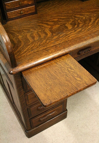 Antique American Oak Roll Top Desk/Bureau