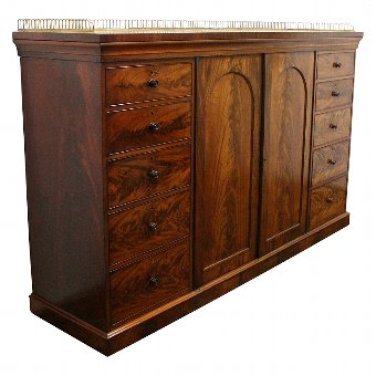 Rare George III Gentleman's Clothes Press
