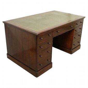 Late Victorian Mahogany Pedestal Desk