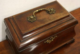 Antique Georgian Mahogany Tea Caddy