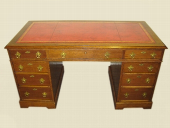 Antique Late Victorian Oak Pedestal Desk
