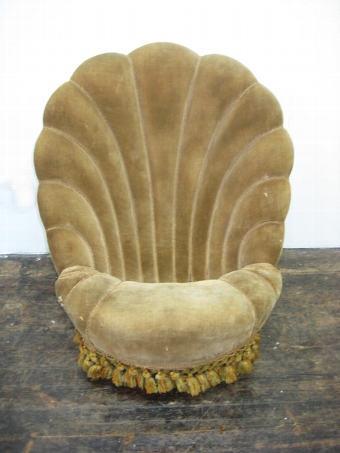 Antique Classic Victorian Scallop Easy Chair
