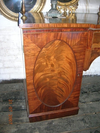 Antique :SALE: George III Inlaid Mahogany Serpentine Sideboard