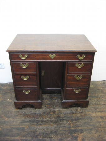 Antique George III Neat Sized Kneehole Desk